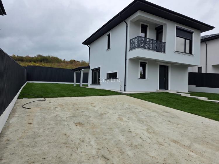 Vila eleganta Visan, intabulata / comision 0 - 2