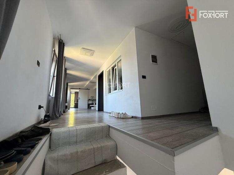 Casa individuala cu 6 camere si teren de 850 mp de vanzare - zona Modern - 25
