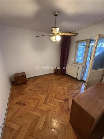 3 camere decomandate cu centrala etaj 1 - 8