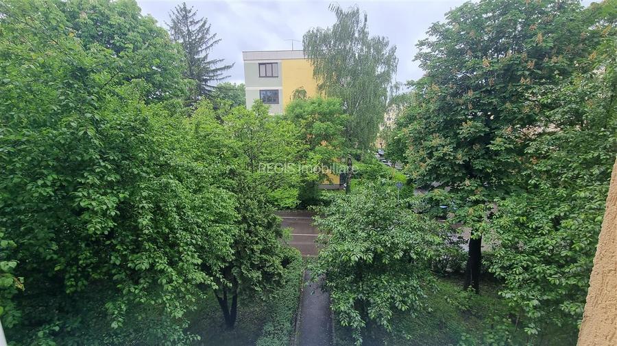 Apartament de 3 camere zona Centrul Civic - 11