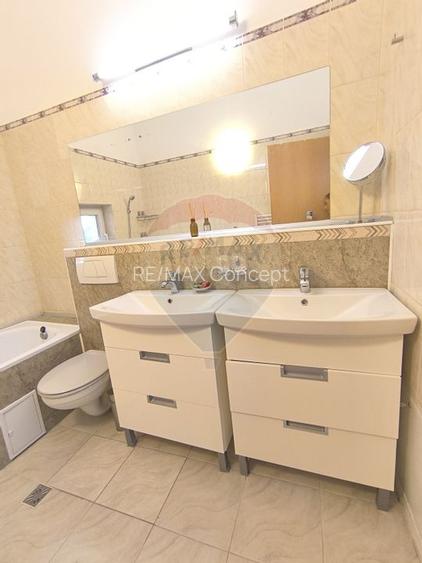 Casă de vanzare - 46