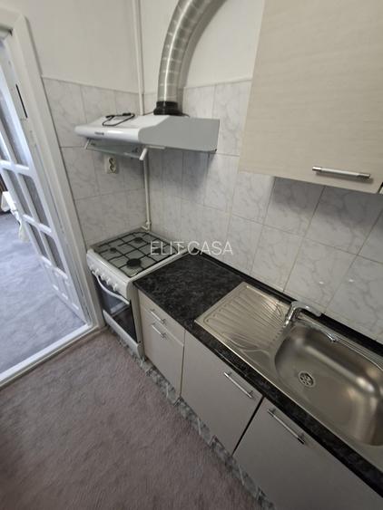 Garsoniera, etaj 3/4 ,zona Podu Ros - 3