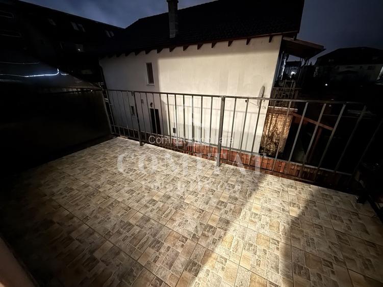 Casa înșiruită cu 4 camere | Parcare | Zona străzii A. Iancu Floresti - 12