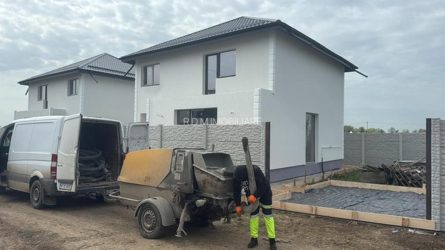 Case individuale parter+etaj in Clinceni - 9