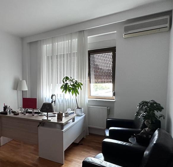 Bloc nou. 4 camere decomandate.Langa parcul Herestrau. - 2