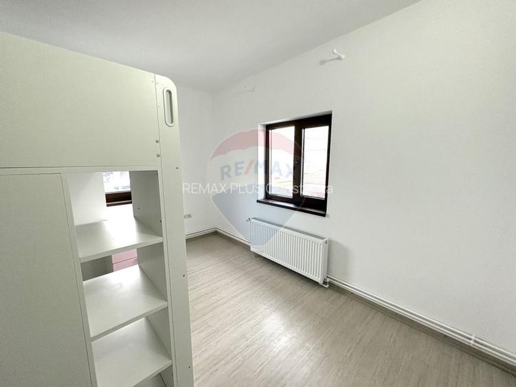 Casă / Vilă cu 5 camere de închiriat în zona Palazu Mare - 11