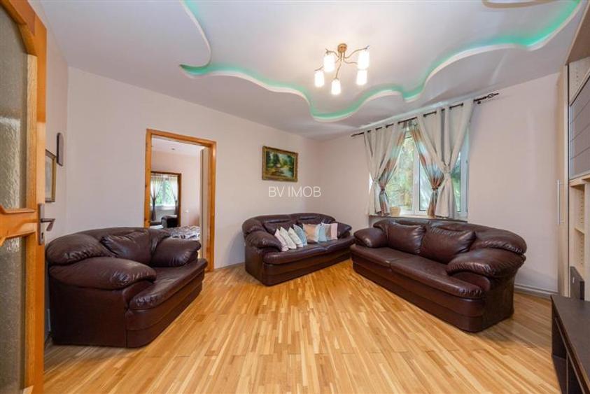 Vanzare apartament 3 camere in Vila pe Drumul de Poiana - 21
