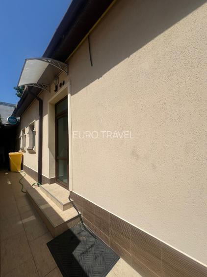 Casa la sol, renovata ,caramida, pentru locuit sau spatiu birouri, zona  buna - 16
