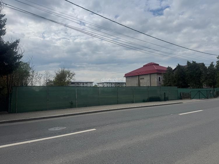 INCHIRIEZ teren 4000 mp situat langa bcr  - 3
