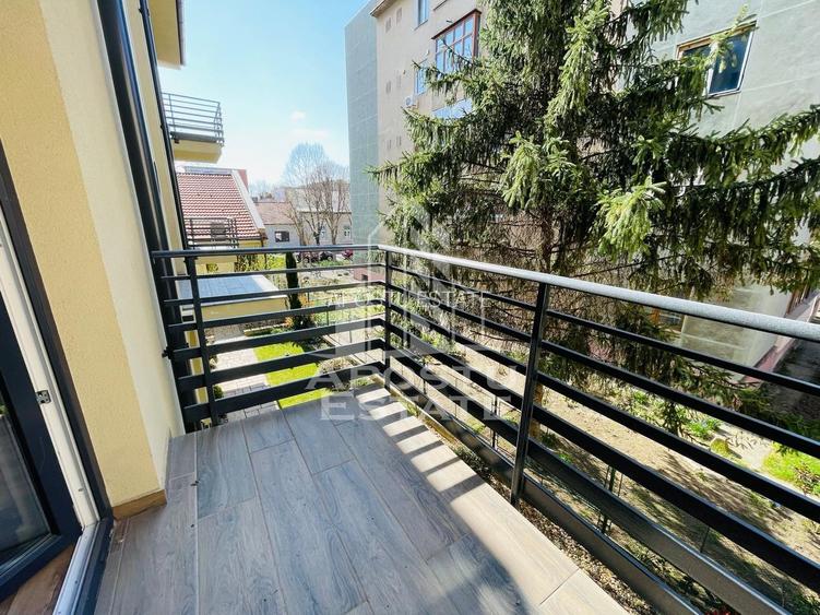 Inchiriez Apartament 2 camere - ZONA ULTRACENTRALA - 11