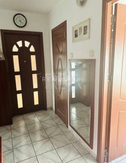 3 camere decomandat,  3/4, 77mp-Drumul Sarii - 9