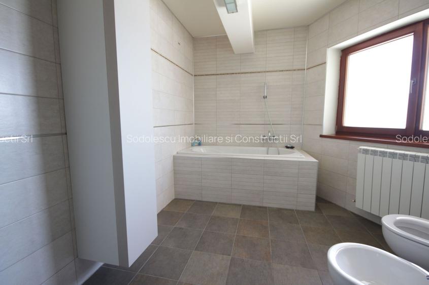 O casa deosebita cu Piscina - 21