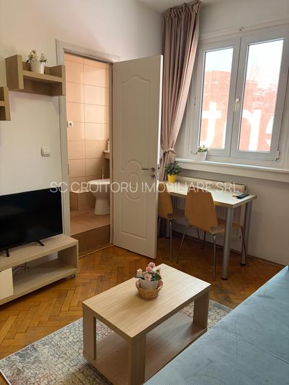 ROMANA - Garsonieră cochetă de închiriat – fix în centrul acțiunii ! Centrala! - 9