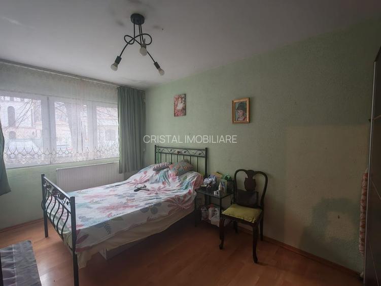 Apartament 3 camere, Brancoveanu, zona Covasna. Loc parcare. - 8