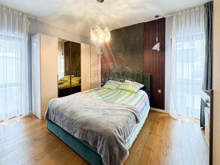 Vilă ultrafinisată cu două unități locative în zona Gruia - 7