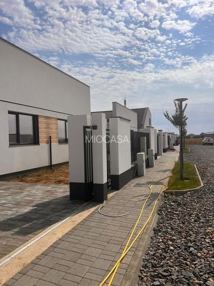 Comision 0%. Duplex pe parter.  Panouri solare.  328 mp teren.  La cheie. - 8