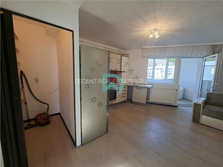 Apartament 2 camere, Tractorul, intermediar, loc de parcare, etaj 1 - 7