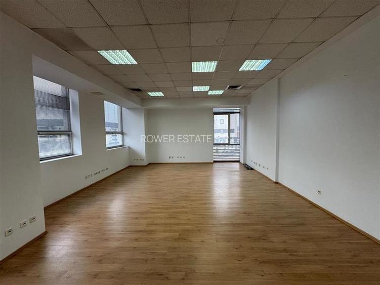 Spatiu Comercial,Clinica Medicala,Showroom,S+P+ET,situat in cartierul Dambul Rot - 16