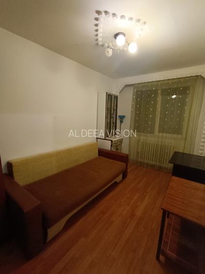 Apartament 3 camere, de vânzare, decomandat, zona Complex Hermes - 2