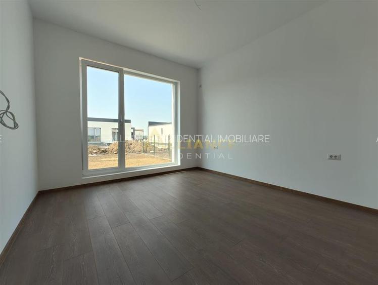 Casa Individuala - 3 camere - 2 bai - 356 mp teren - 3