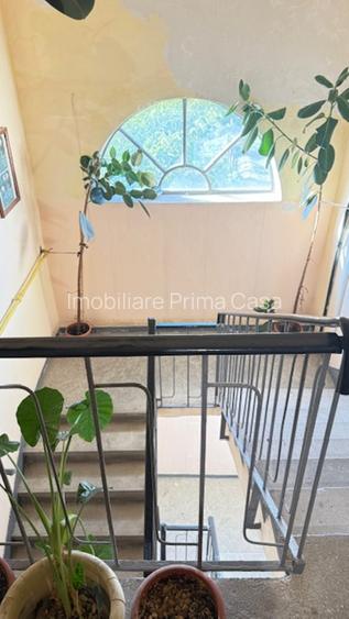 REPUBLICII zona CATEDRALEI 2camere decomandate, etaj4-acoperis! - 10