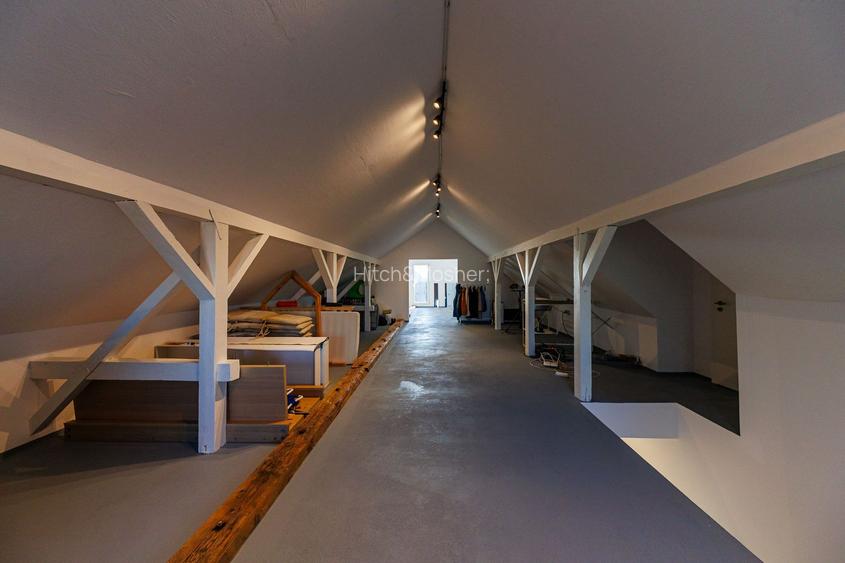 Casa cu Personalitate – Un Amestec Fascinant de Stil Istoric și Contemporan - 22