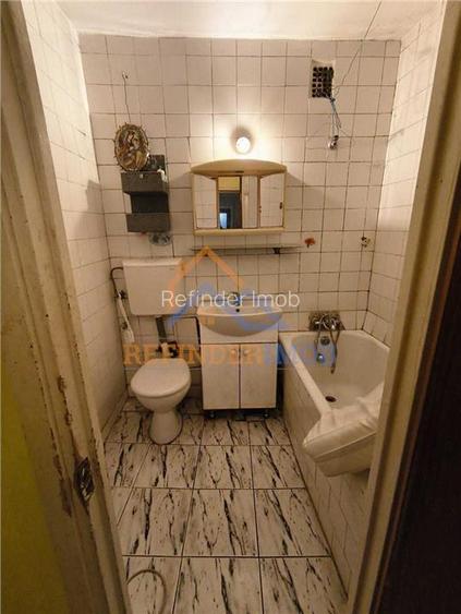 Apartament de vanzare cu 3 camere, zona Trapezului - 6