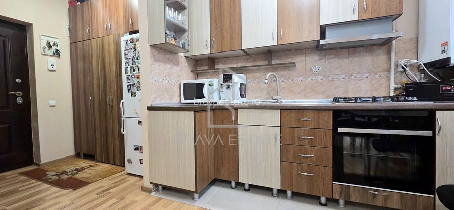 Apartament 3 camere , 43mp , 2 balcoane, zona Eroilor Floresti - 2