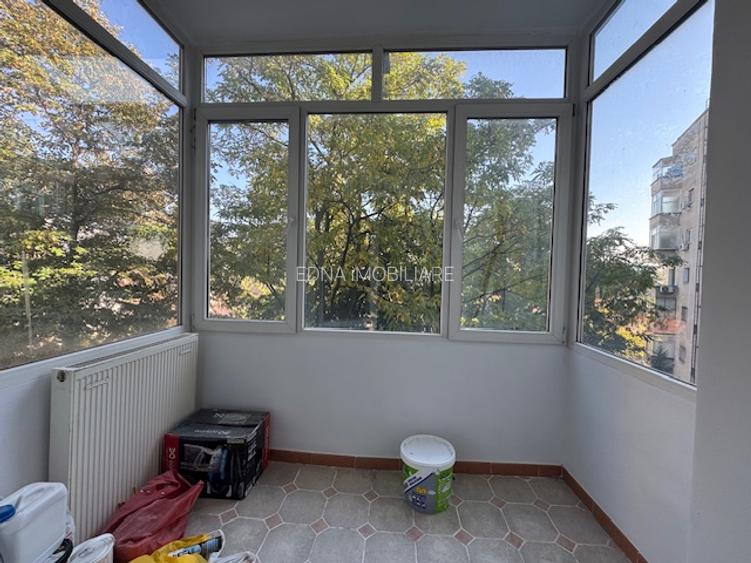 2 camere Magheru, Carturesti - 4