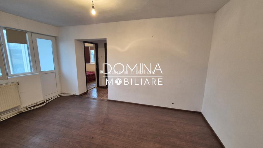 Vanzare apartament 3 camere *etaj 3* - Strada 1 Decembrie 1918 - zona Piata Mica - 2