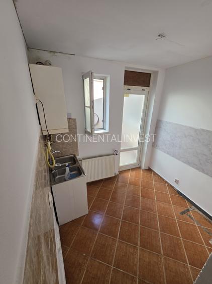 Casa de inchiriat, curte proprie, pretabila pt birou, salon, cabinet/ Negociabil - 9