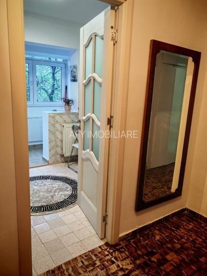 2 camere renovat complet - 850 EUR - zona Primaria Sector 1 - 4