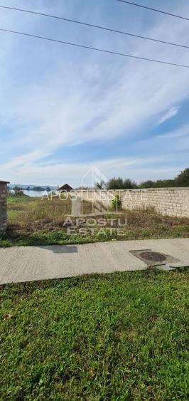 Teren la Dunare 2400Mp cu utilitati - 2