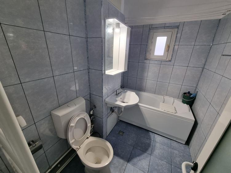 Poarta 6 piata-apartament 3 camere decomandat cu gaze