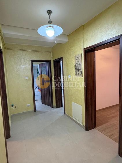 2 CAMERE DECOMANDAT-52 MP-ETAJ 3- PARCARE - ZONA POITIERS