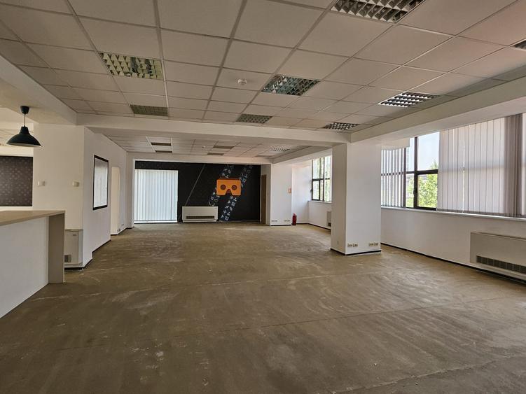 Birou - open space - Expozitiei
