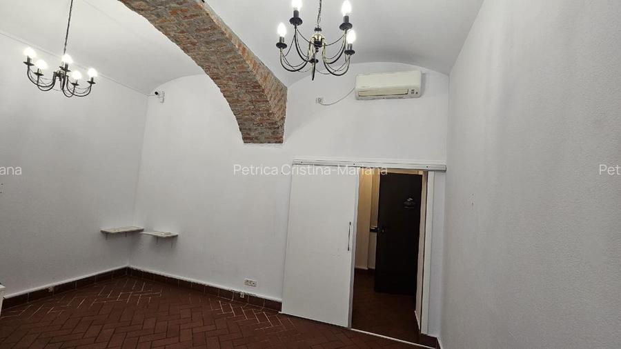 SPAȚIU COMERCIAL ULTRACENTRAL , pietonala ,clădire istorică ,complet  renovata - 13