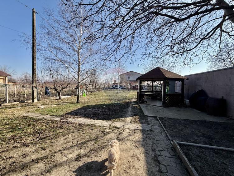 Casă / Vilă cu 4 camere de vânzare - 24