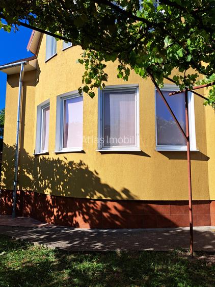 Casa-Vila ultrafinisata in regim D+P+E cu toate utilitatile cu 900 mp,teren - 2