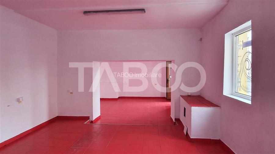 Spatiu comercial de vanzare renovat zona Orasul de Jos Sibiu  - 4