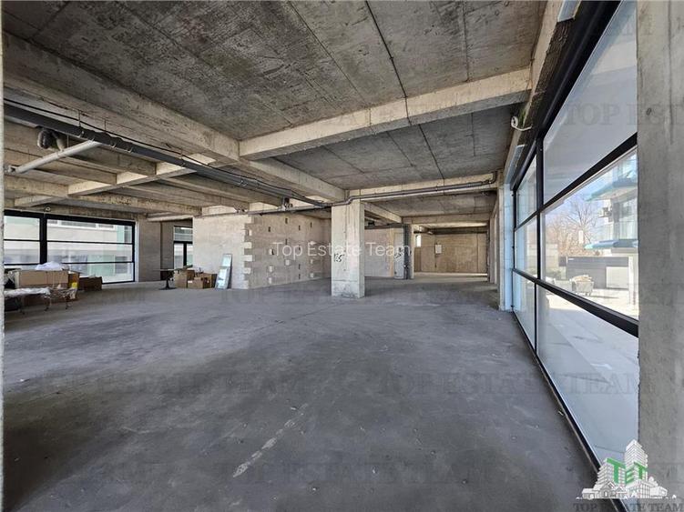 SPATIU COMERCIAL MAMAIA NORD PRIMA LINIE, VEDERE FRONTALA  LA MARE, ZONA DE TRAF - 7