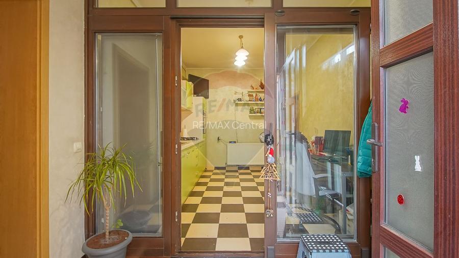 3 camere tip casă, parcare proprie, pod și magazie, Str. Lungă - 10