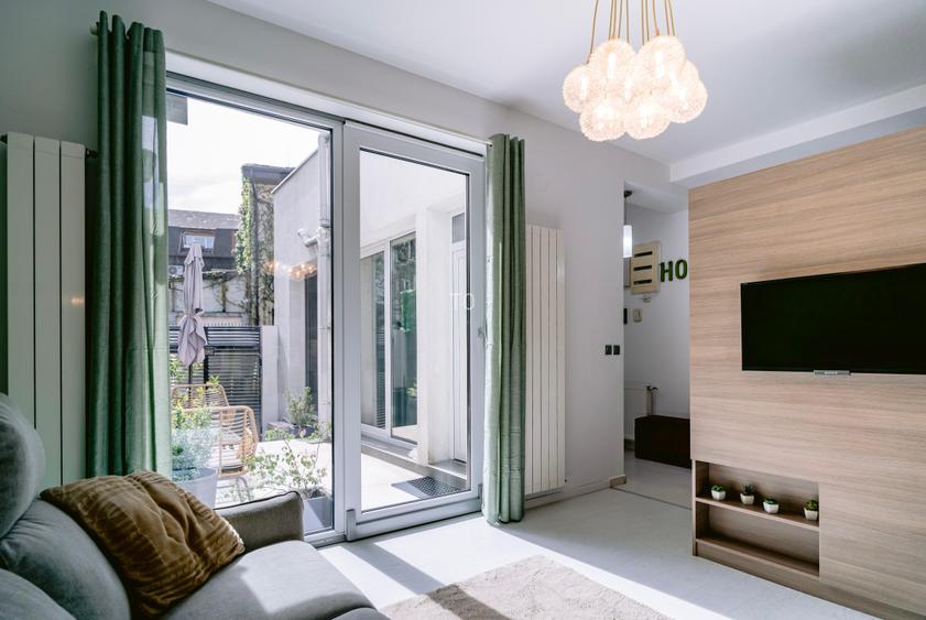 CASA DEOSEBITA IN ZONA REZIDENTIALA - PLANTELOR - MANTULEASA - ARMENEASCA - 5