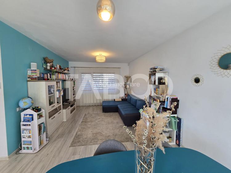 Casa de vanzare 5 camere 160mpu 3 bai 120mp teren liber zona Selimbar - 3