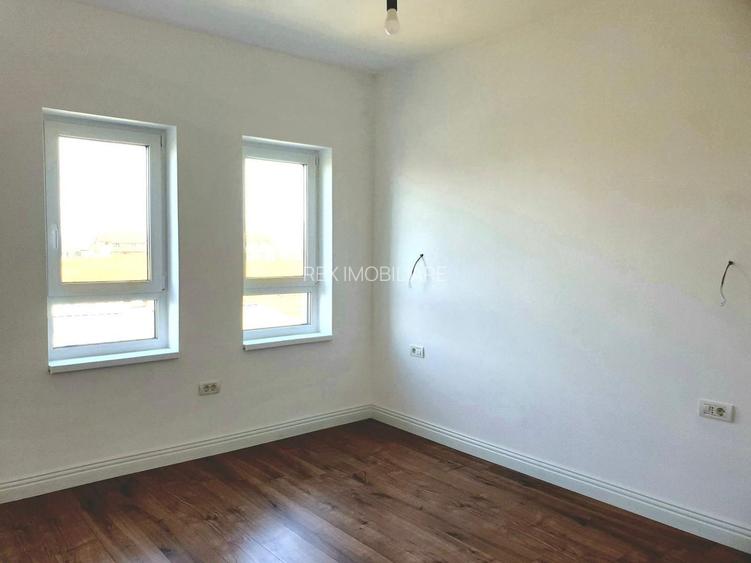 Triplex cu 4 camere,  in vatra satului - toate utilitatile - Sacalaz - 9