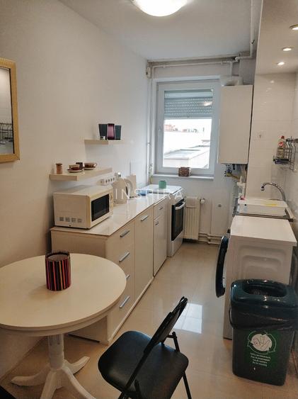 Tomis Nord - Campus - Apartament renovat, cu centrala cu gaz, etajul 2 din 4 - 9