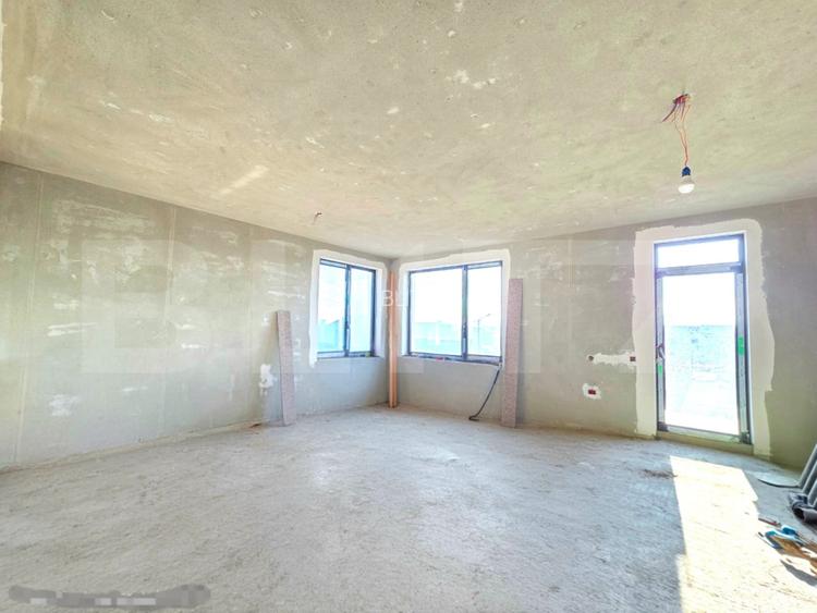 Unitatea C2 , Duplex semifinisat, zona Dambul Rotund, priveliste spre oras - 2