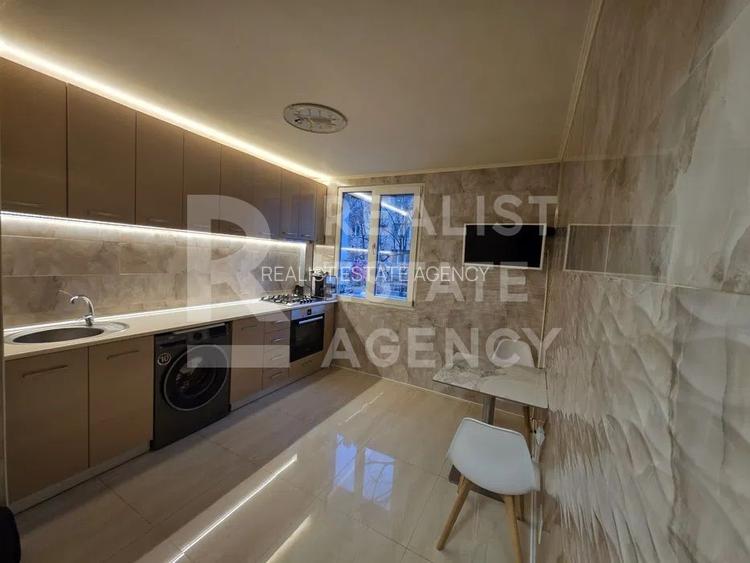 Vânzare, apartament cu 2 camere în zona Drumul Taberei - 3