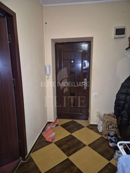 Apartament 3 camere în zona STRAZII HOREA - 8