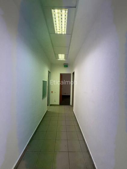 Spațiu comercial PREMIUM | Locație centrală | Vizibilitate maximă | Trafic . - 17